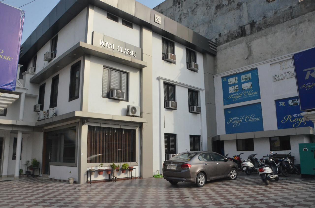 Hotel Royal Classic 바레일리 외부 사진
